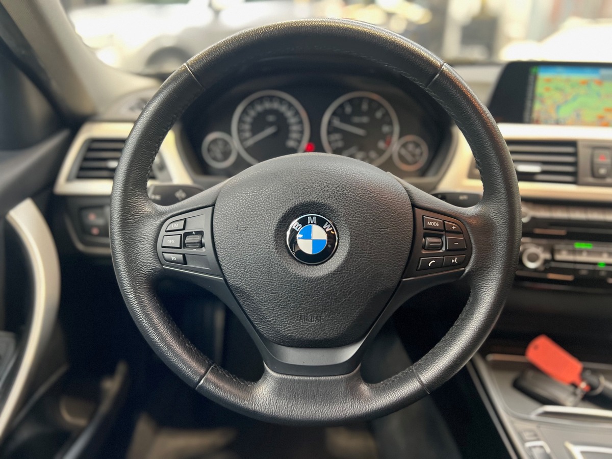 Bmw Série 3 (F30) 320D efficient dynamics 163 BVA8 BUSINESS