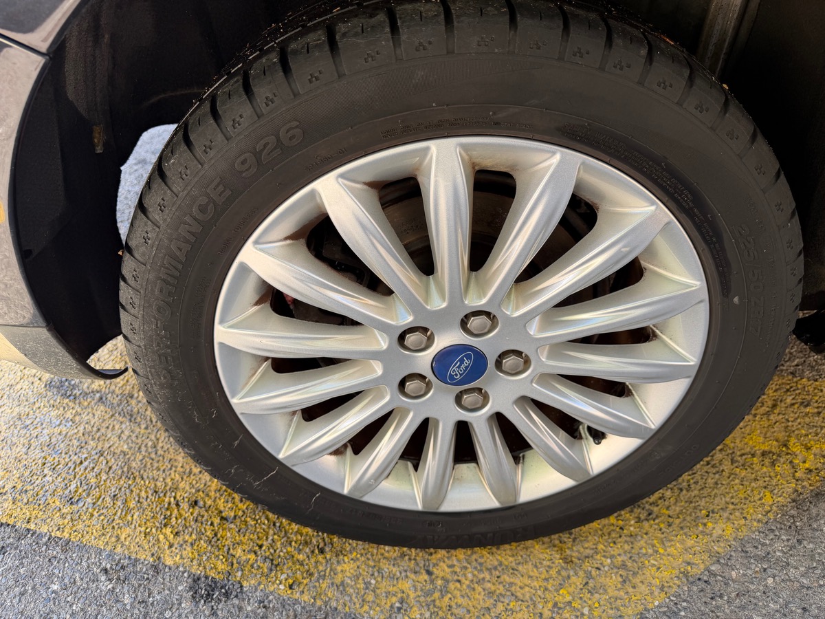 Ford S-max 2.0 Flexifuel 145 CV / Titanium / GPS / Jantes / Moteur à Chaine