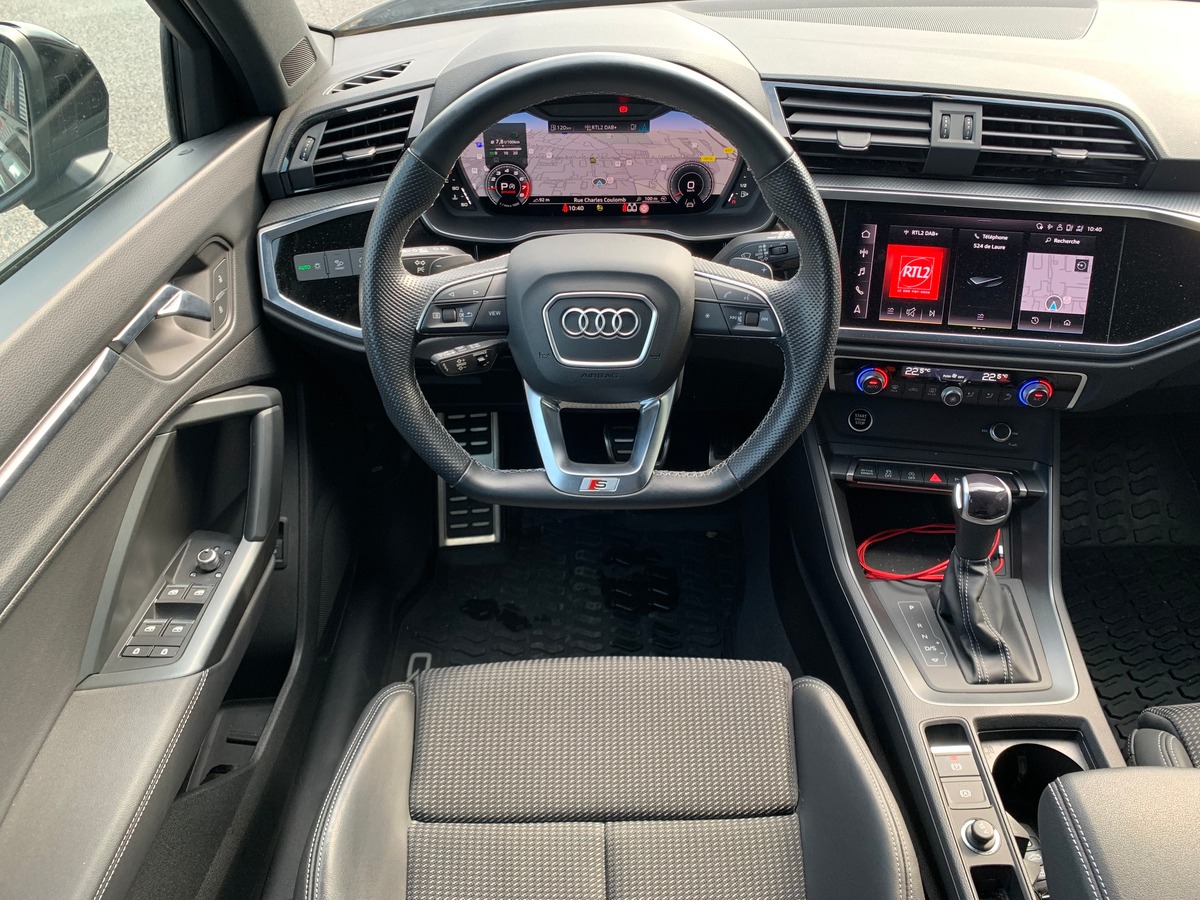 Audi Q3 150 ch | S-Line | Caméra de recul | Apple car Play Android Auto | GPS | Régulateur vitesse