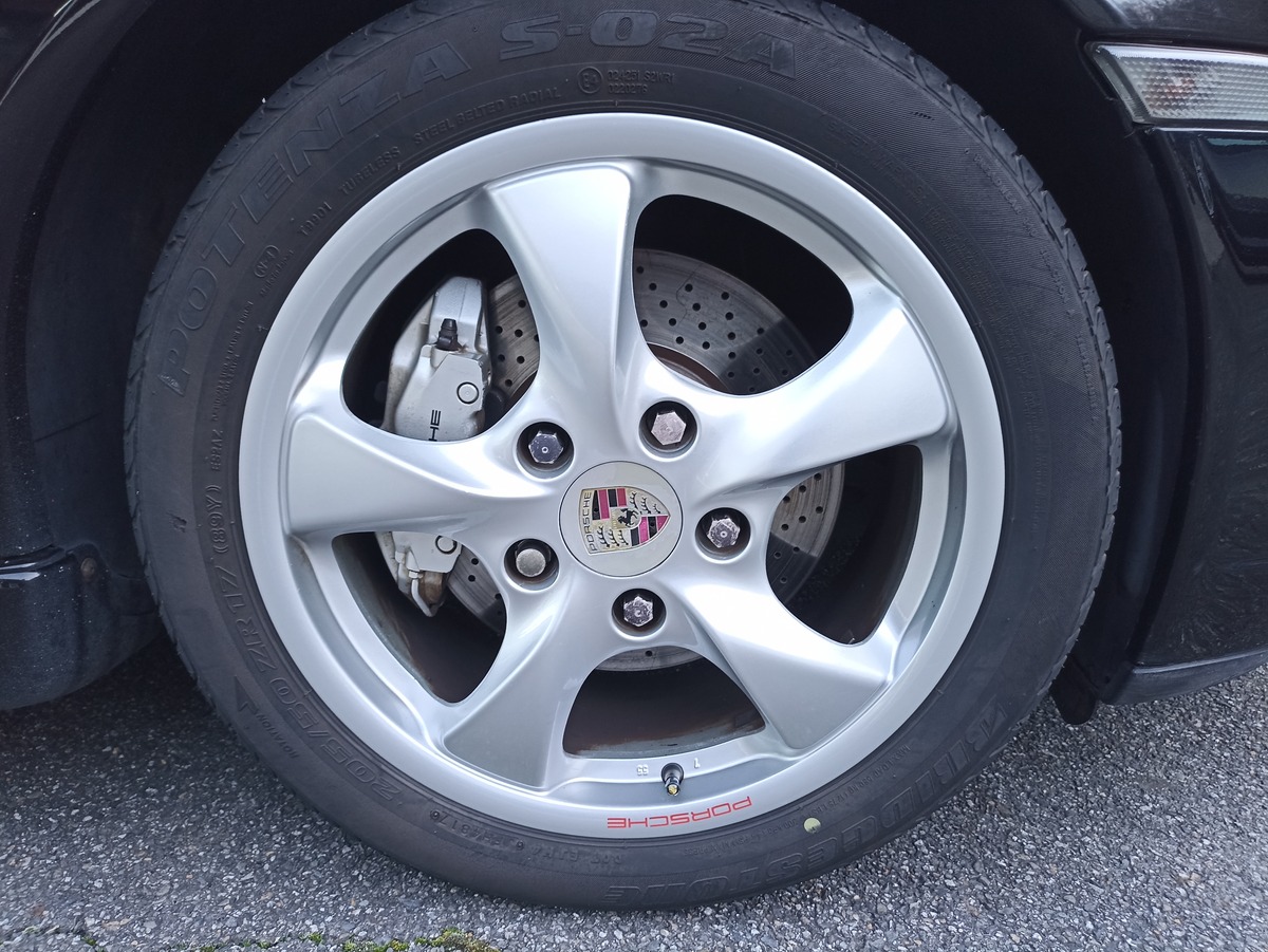 Porsche 911 CARRERA 4 TIPTRONIC