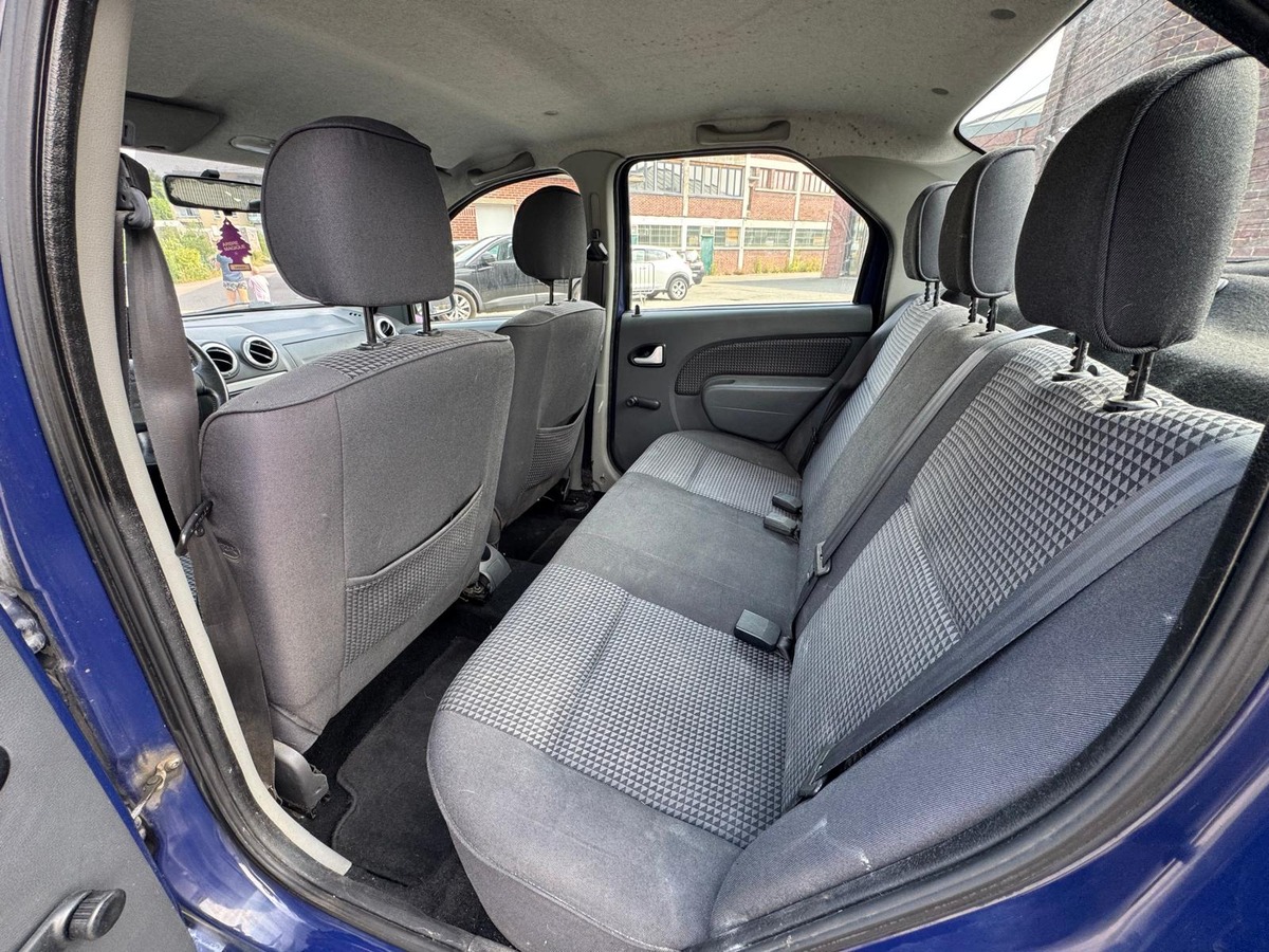 Dacia Logan 1.5 dCi Prestige 85-Attelage-Distribution neuve-Garantie