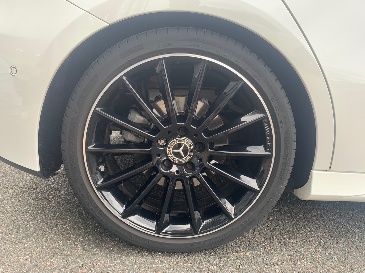 Mercedes-Benz Classe A 225 ch | AMG LINE | Toit ouvrant panoramique | Eclairage d'Ambiance | 4 MATIC