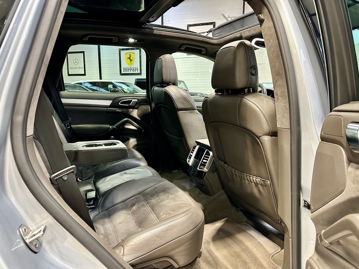 Porsche Cayenne II (2) GTS 3.6 440 Tiptronic 8 Français i