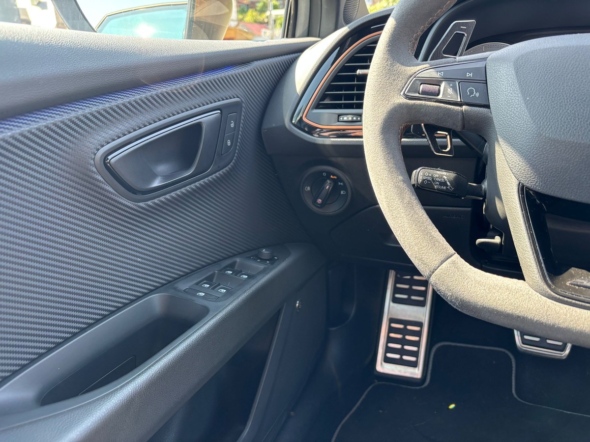 Seat CUPRA LEON R 2.0 TSI DSG6 - N°215/799 - Française