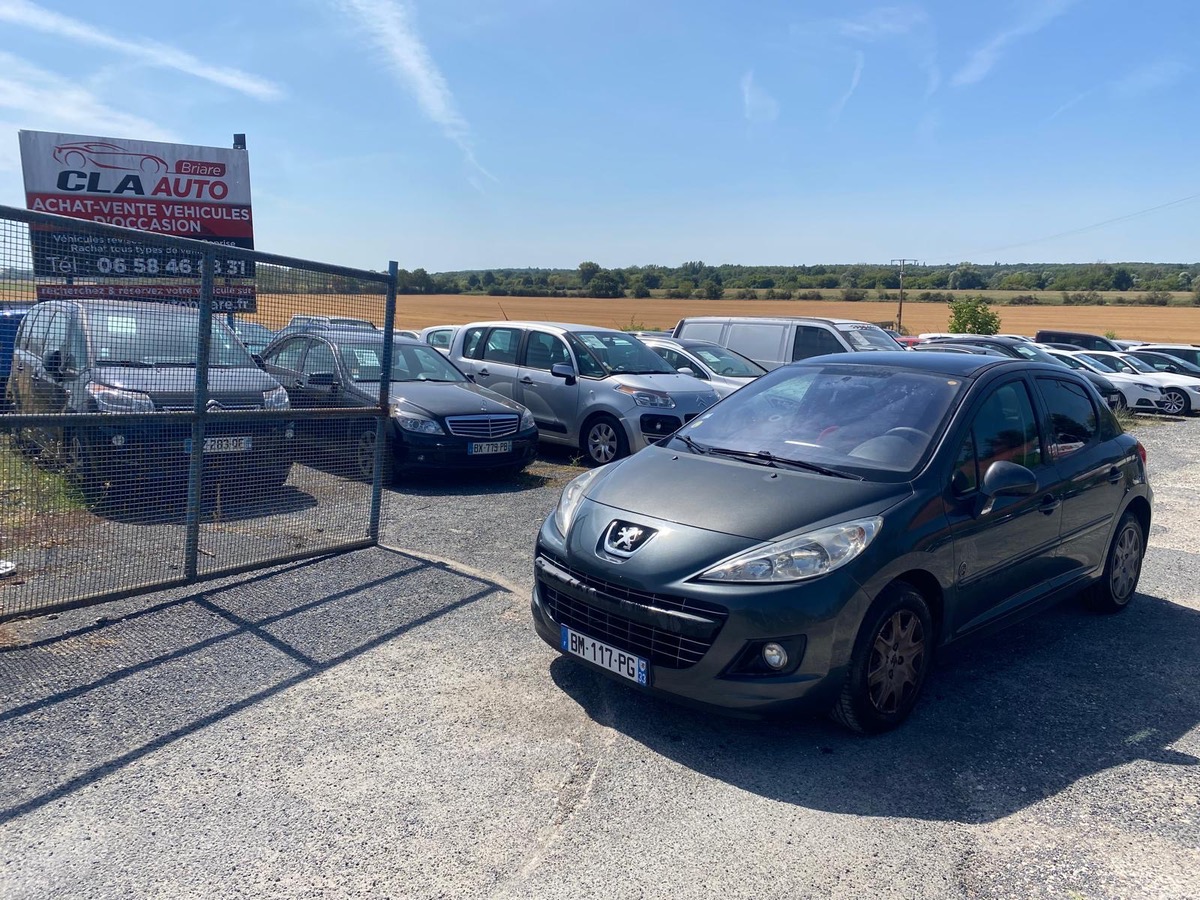 Peugeot 207 1.6 hdi 92cv toit panoramique EDITION LIMITEE SERIE 64