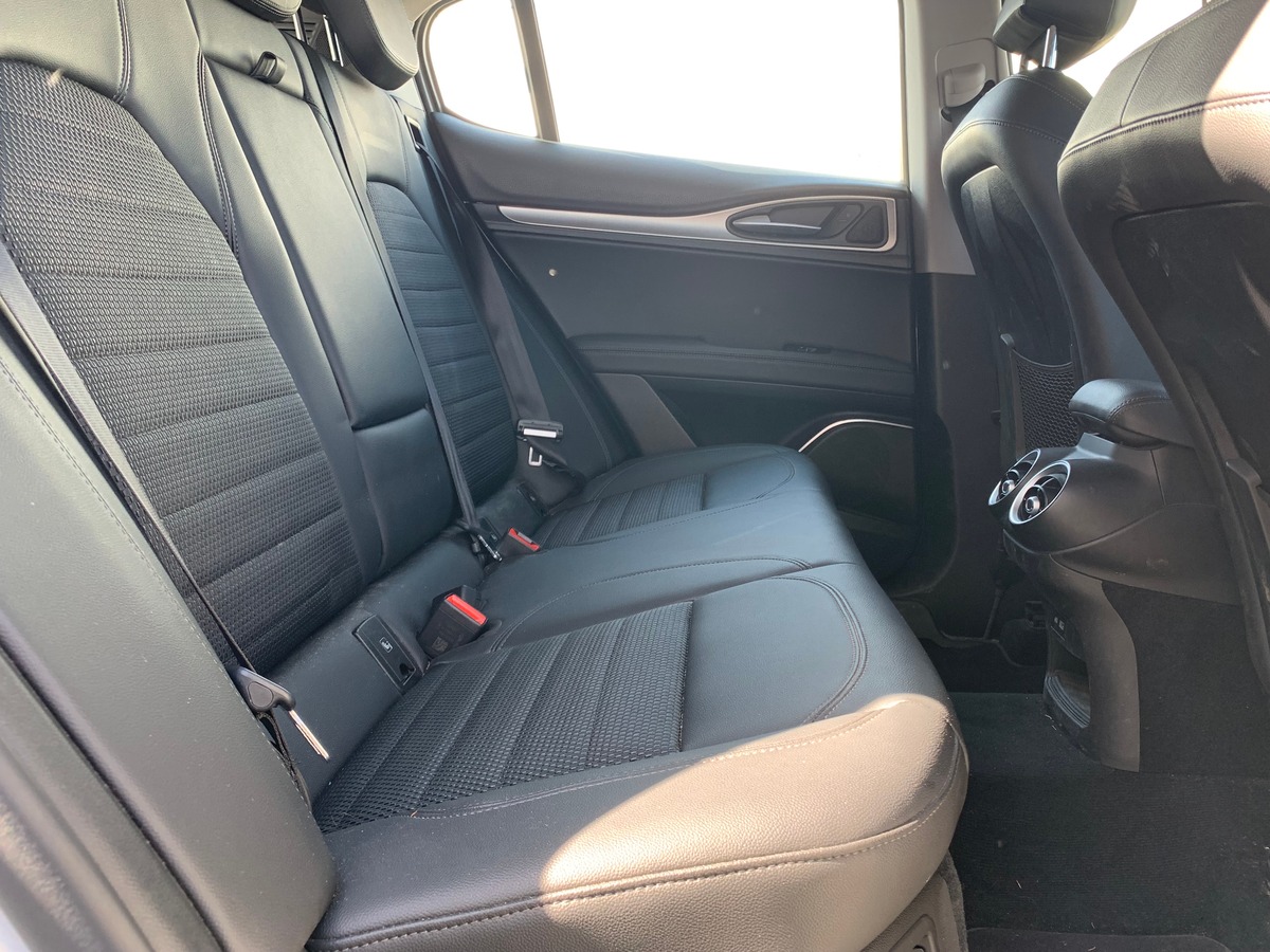 Alfa Romeo Stelvio 190 ch | Sprint | Caméra recul | Apple car Play | Coffre assisté électriquement