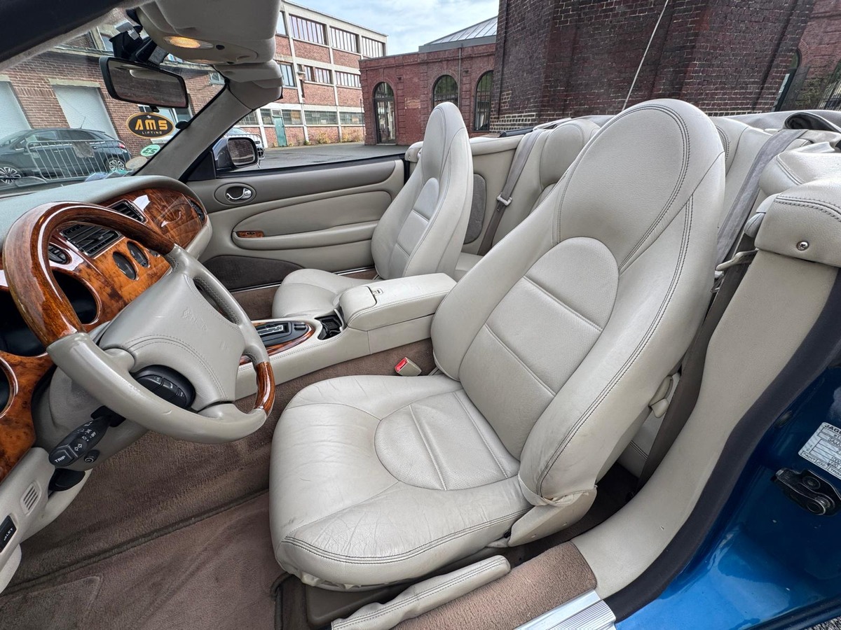 Jaguar XK8 Cabriolet 4.0 V8 285cv - Garantie