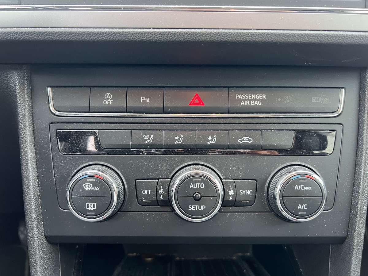 Seat Leon STYLE BUSINESS  115cv , CAMERA DE RECUL, CARPLAY