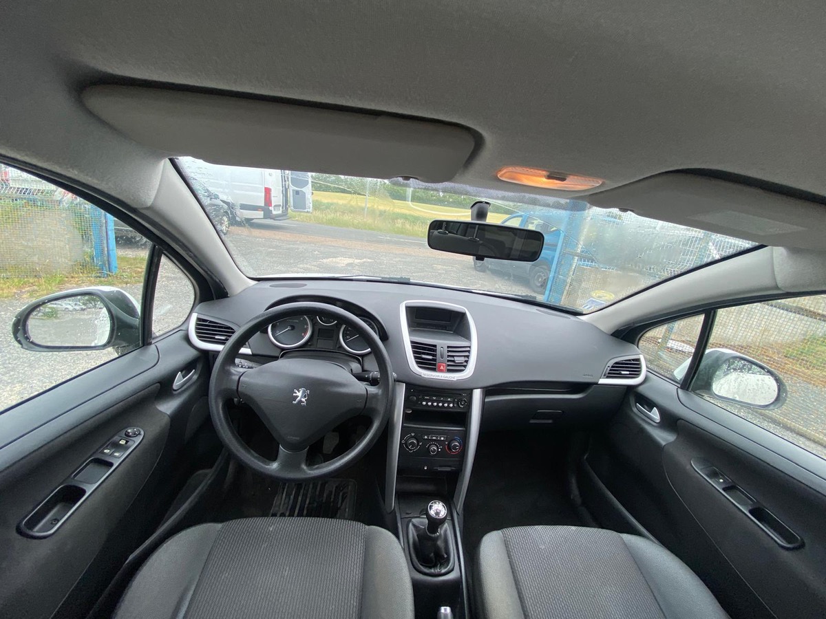 Peugeot 207+ 1.4 hdi 70cv 235075km de 12/2013