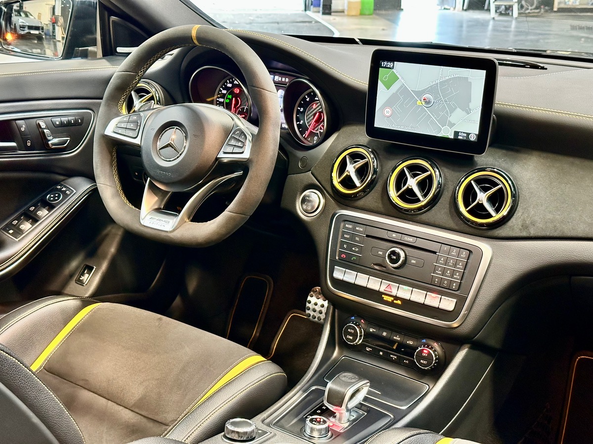 Mercedes-Benz CLA (2) 45 AMG 381 Yellow Night Edition 4Matic 7G-DCT Full