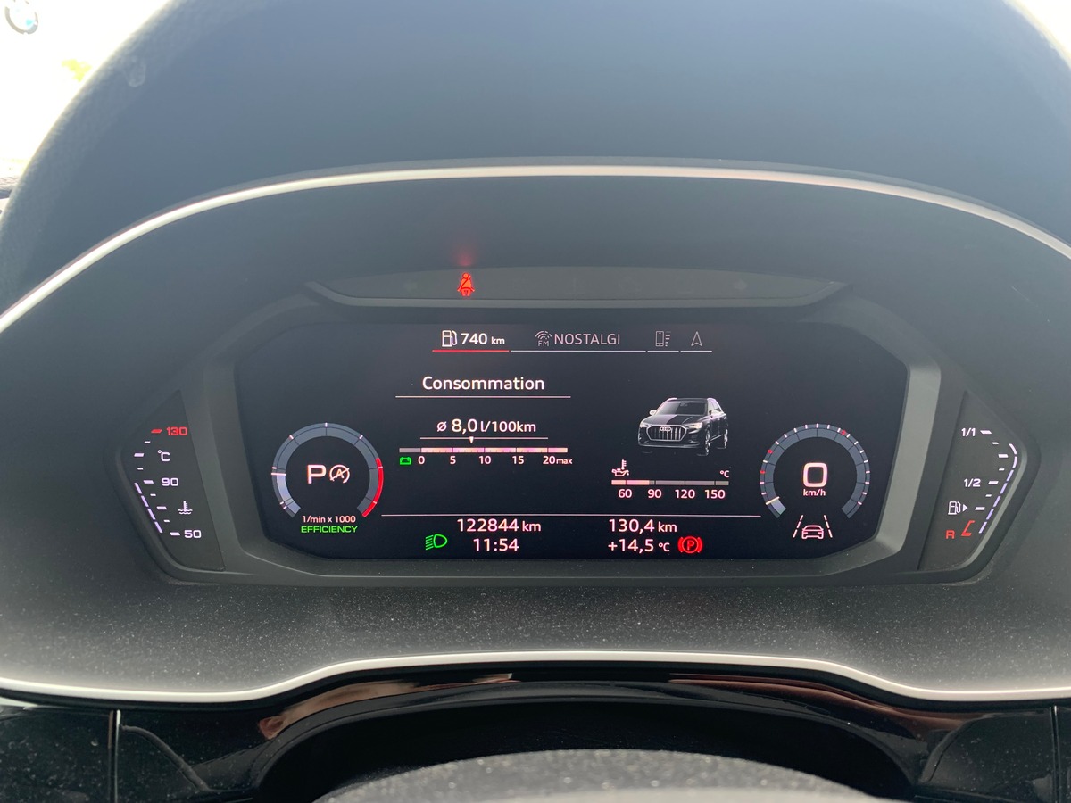 Audi Q3 190 ch | DESIGN LUXE QUATTRO | Systéme d'accés et démarrage sans clé | Régulateur de vitesse