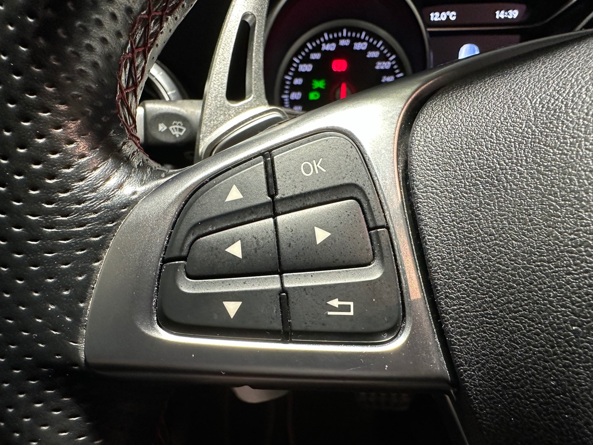 Mercedes Benz CLA 220 cdi AMG LINE