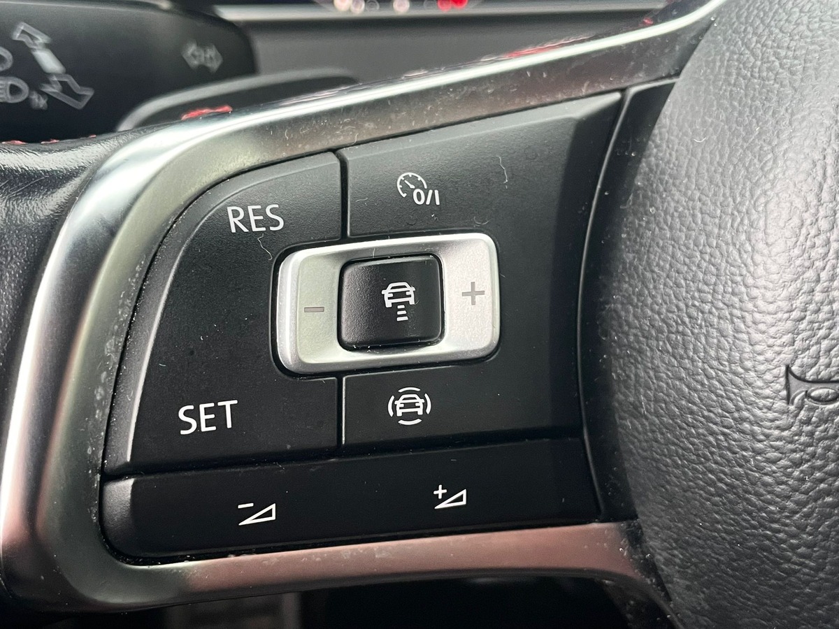 Volkswagen Golf 7.5 GTI PERFORMANCE 2.0 TSI 245  DSG7 5P