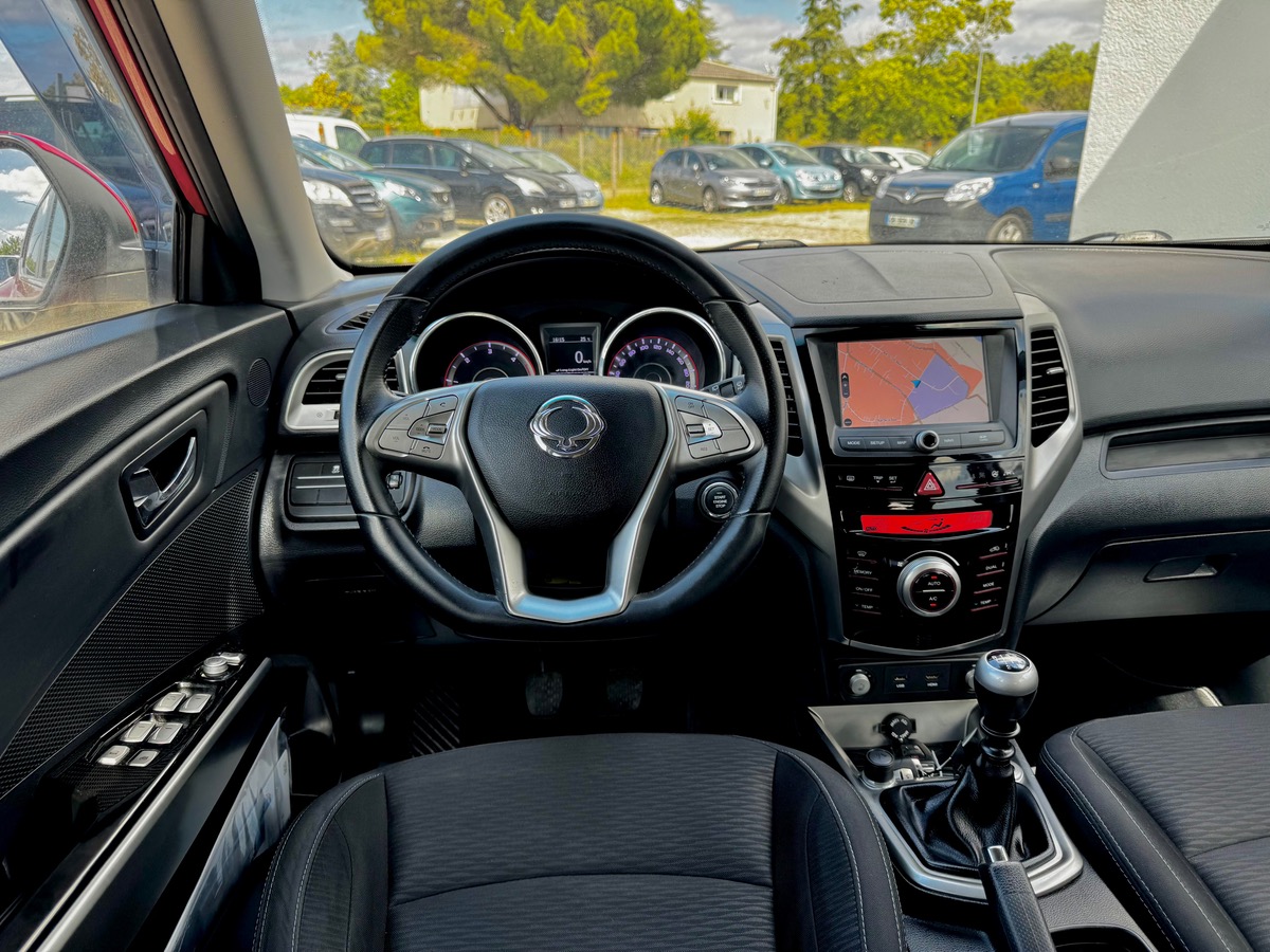 Ssangyong Tivoli 160 E-XDI 115 CV 2WD URBAN +   /  CAMÉRA  /  ACCES MAIN LIBRE  /  MOTEUR A CHAINE