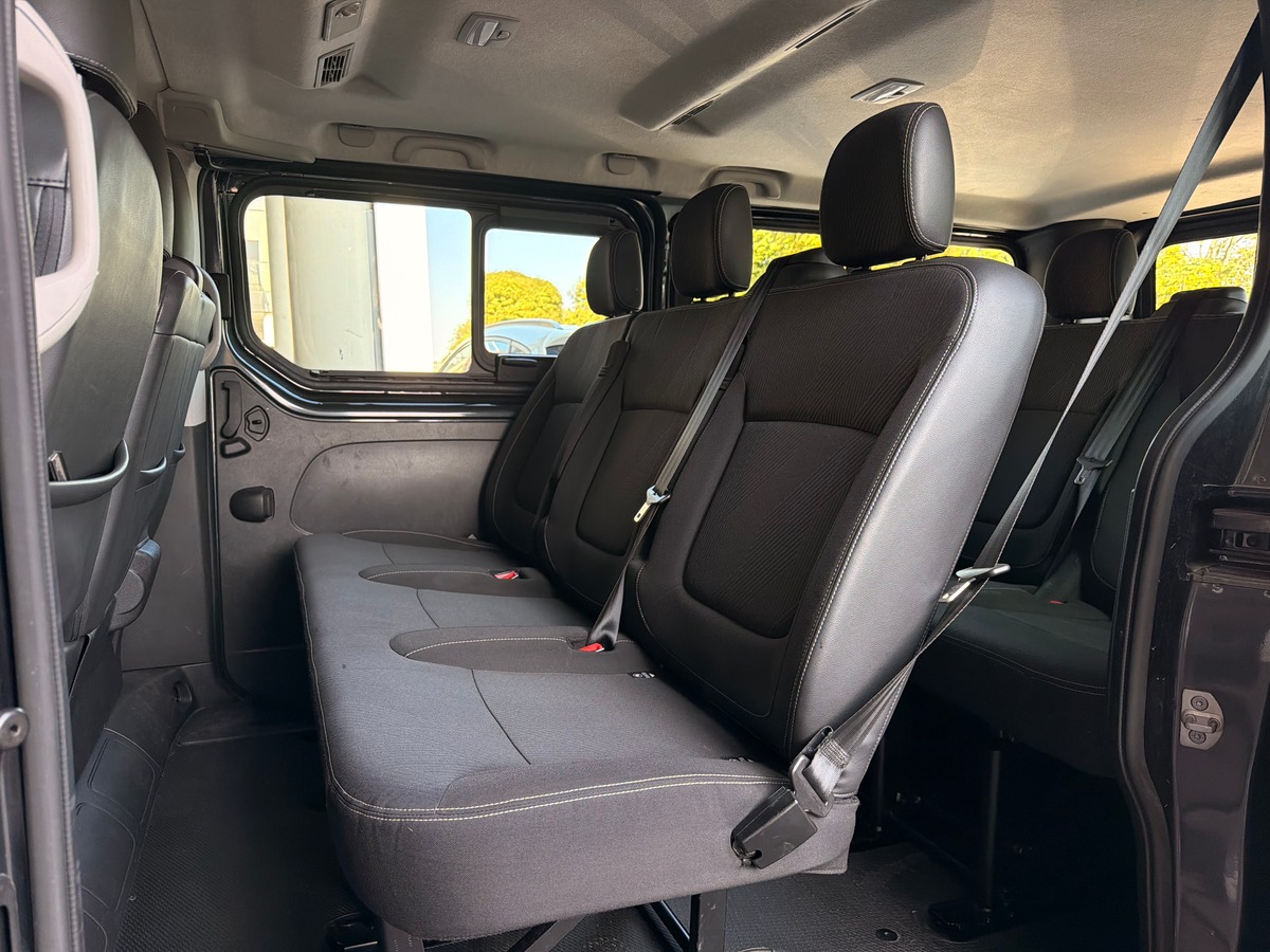 Nissan Primastar (X82) Combi L1H1 2.8T 2.0 dCi DCT6 150 cv Boîte auto