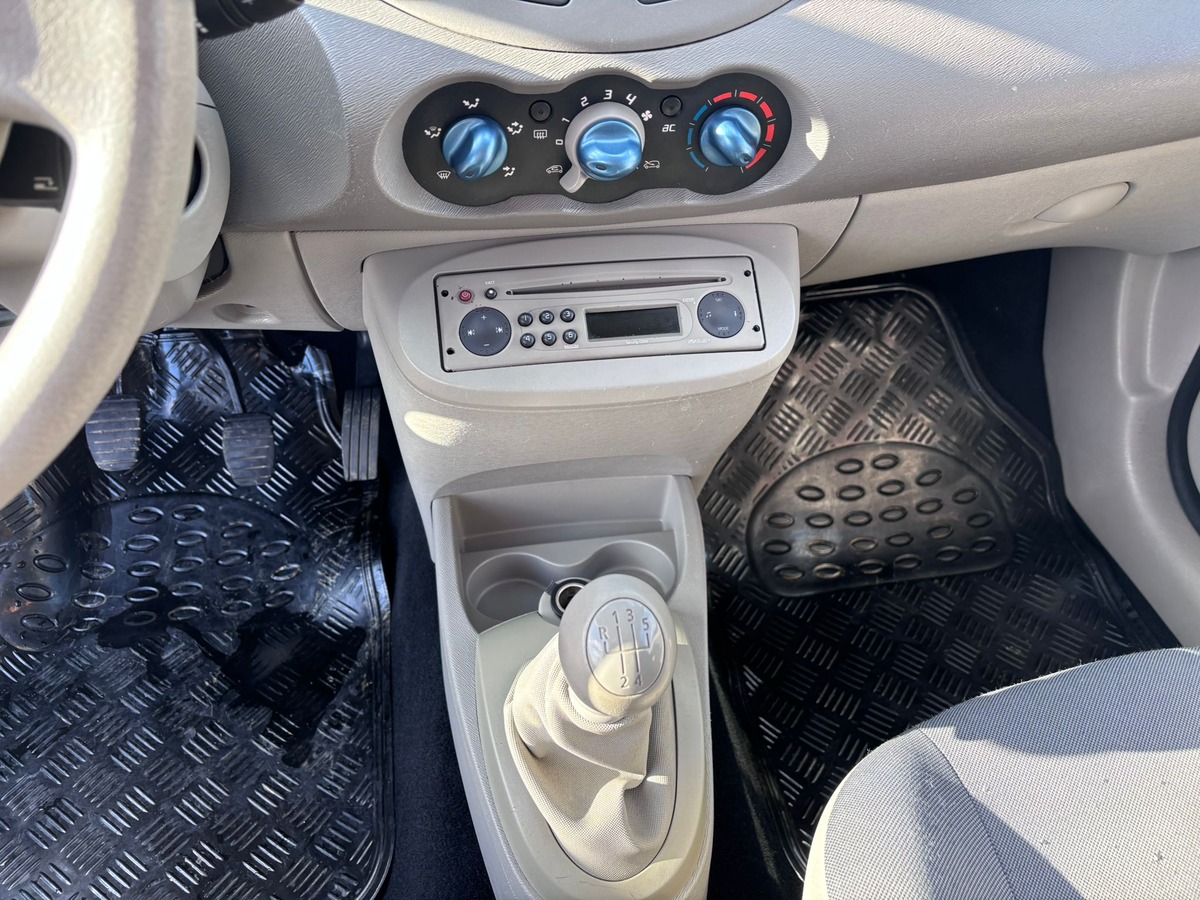 RENAULT Twingo 2 1.2i - Distribution OK - CT OK
