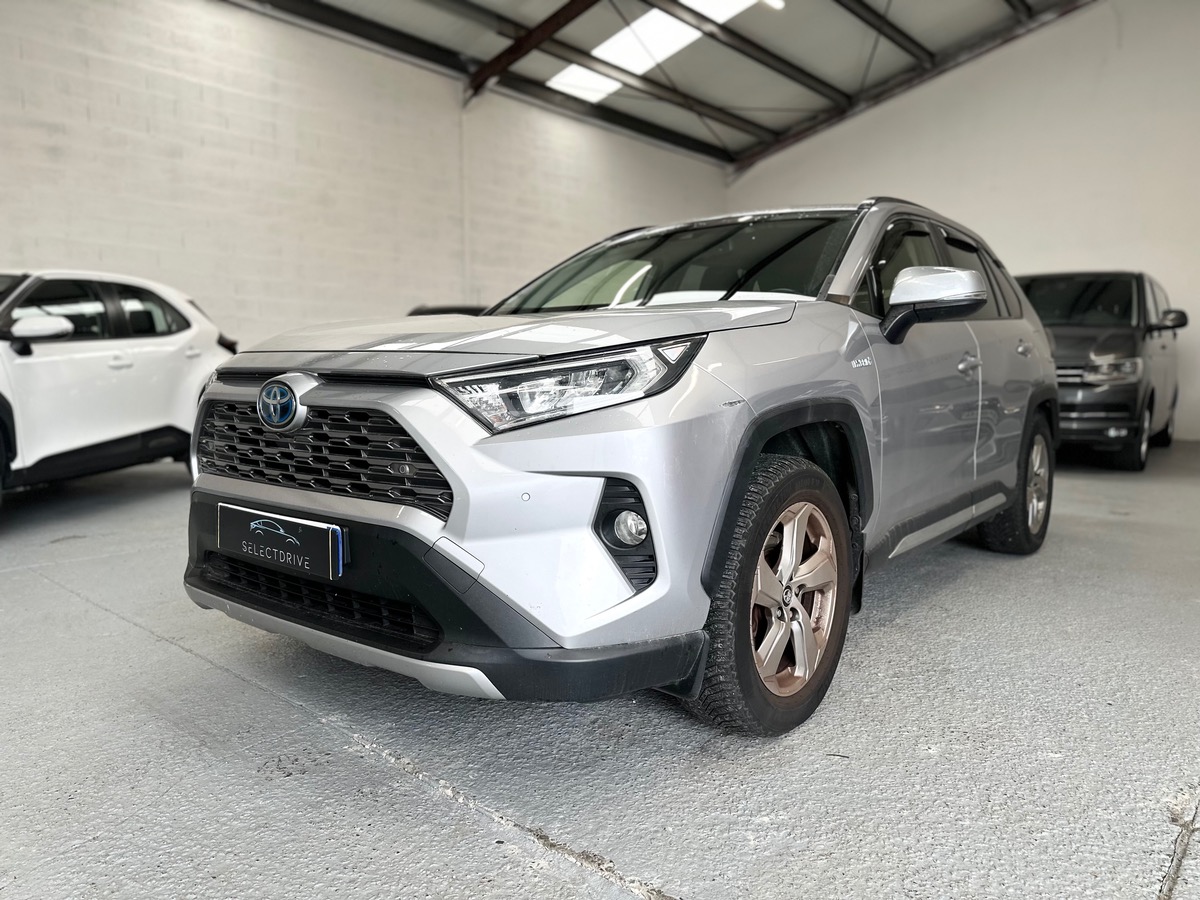 Toyota RAV4 2.5 218 HYBRIDE DYNAMIC 2WD PACK DEMO DESIGN / ATTELAGE AMOVIBLE / CARPLAY