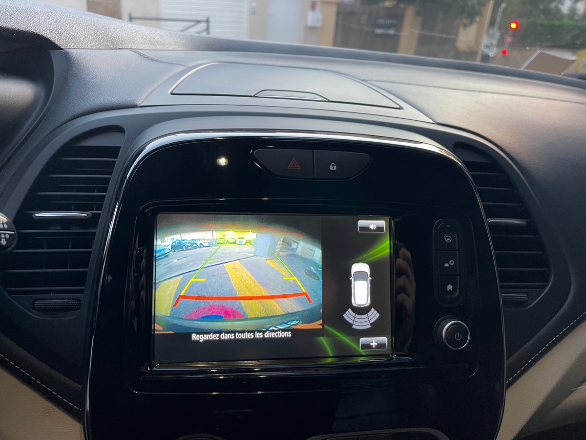 RENAULT Captur 1.5 DCI 110 CV / Initiale Paris /Phase 2 / Pack Bose /Attelage / Caméra /