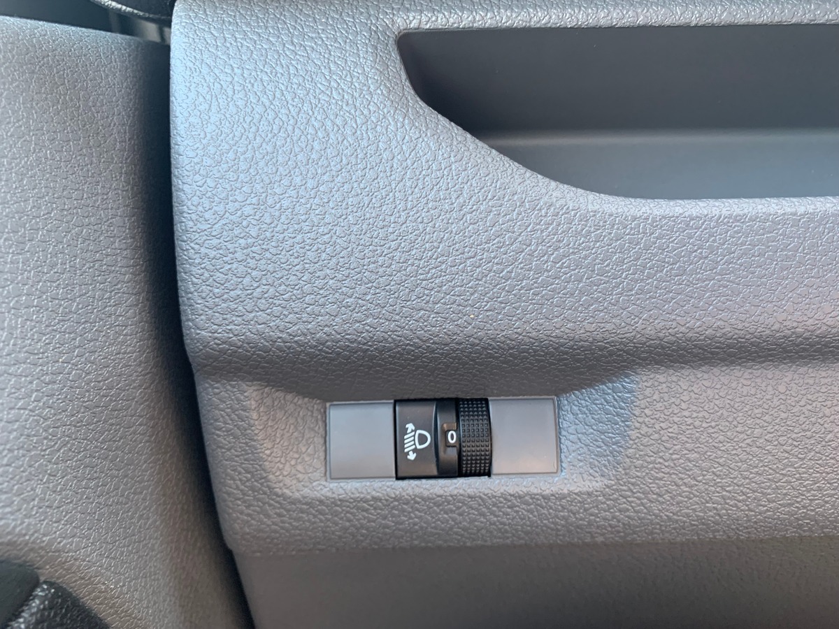 Toyota ProAce 122 ch | Business | Medium | 3 Places | Régulateur vitesse | GPS | Bluetooth | Radar
