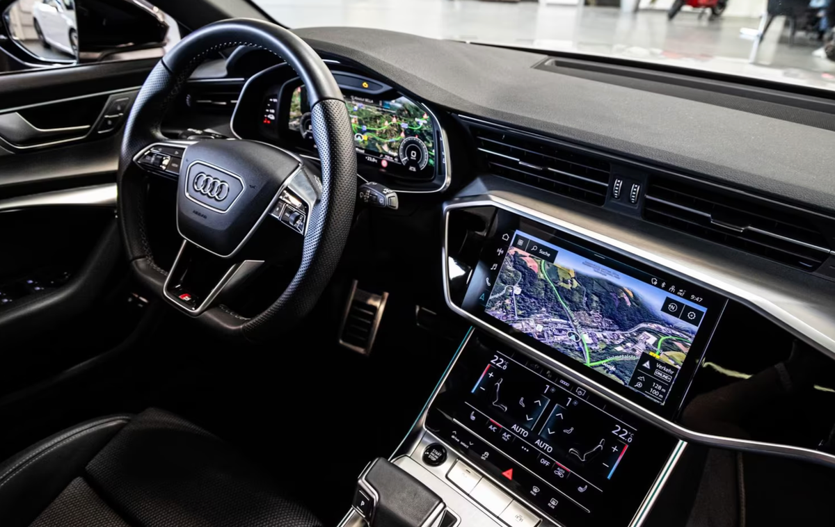 Audi A6 Avant V C8 55 TFSI e 367ch Compétition quattro S tronic 7/VO Allemand/Pas de malus