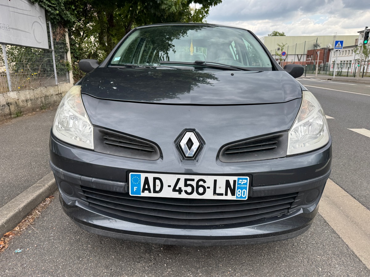 RENAULT Clio 1.2i 16v 75 AUTHENTIQUE