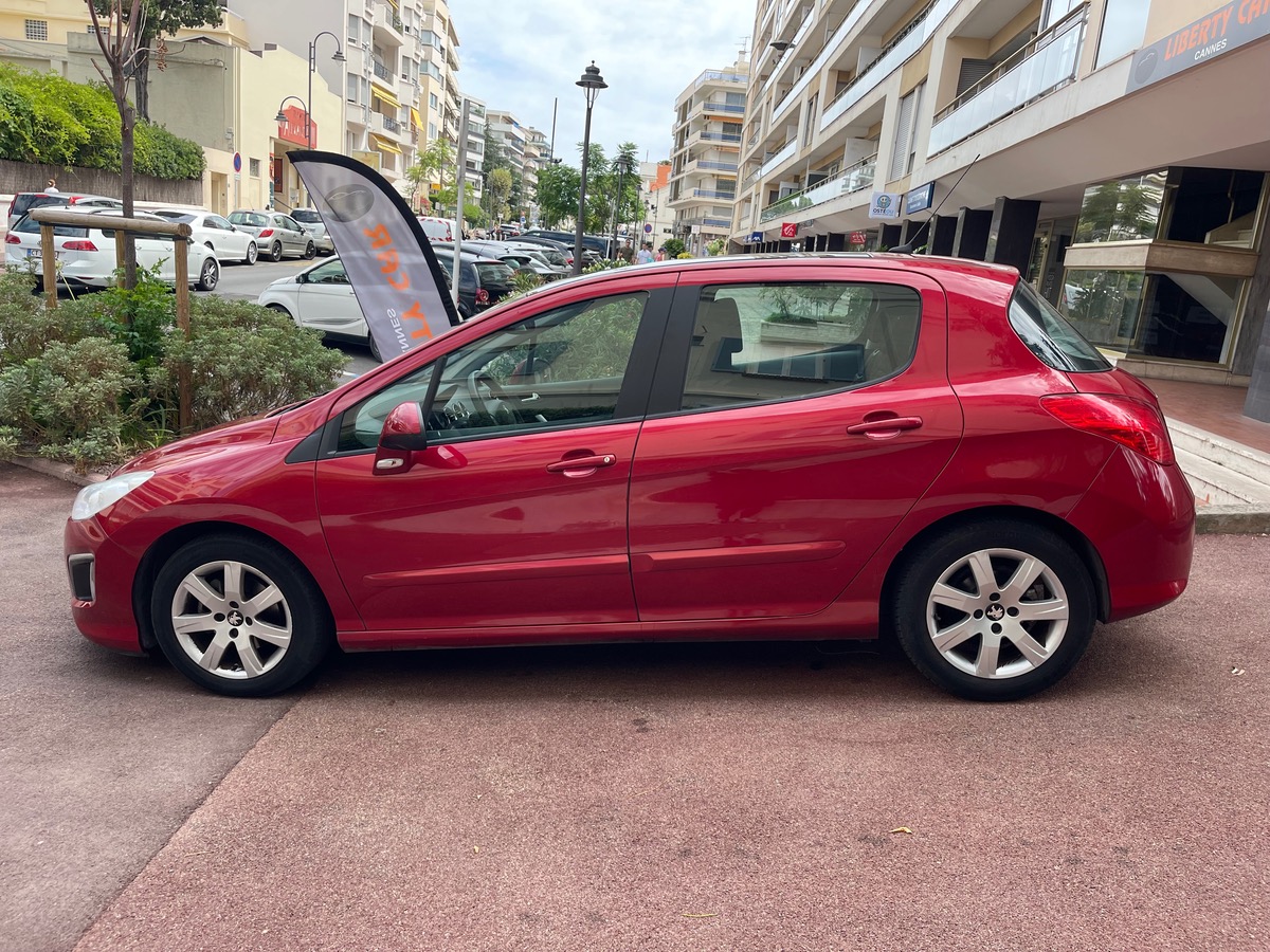 Peugeot 308 1.6 VTI 120 CV / KM Réel /Toit Panoramique / Boite Auto/ 5 Portes