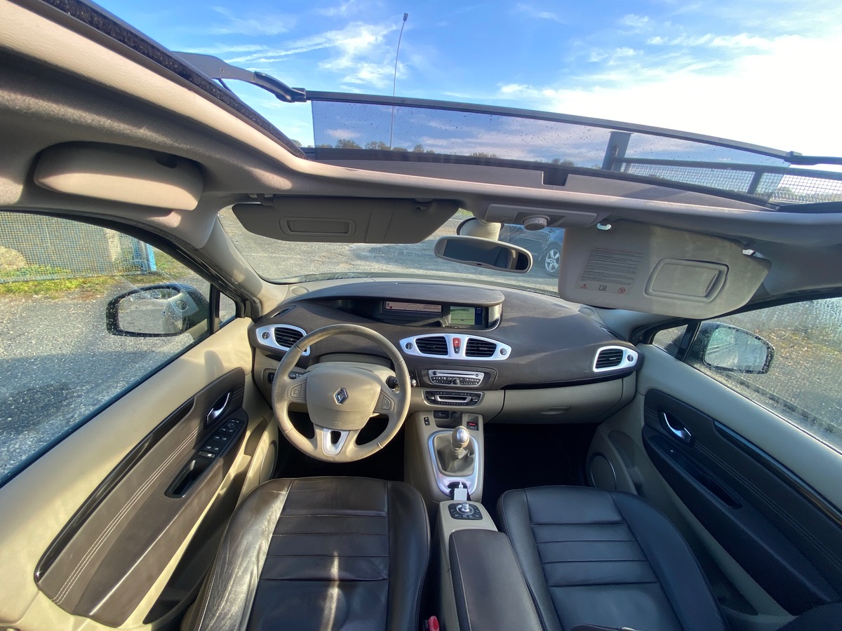 RENAULT Scenic III 1.9 dci 130cv 1ère main