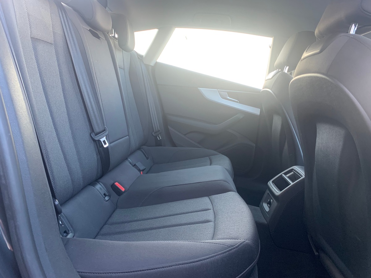 Audi A5 Sportback 190 ch | 2.0 40 | Business line | Régulateur vitesse | Radars avant arriére | GPS