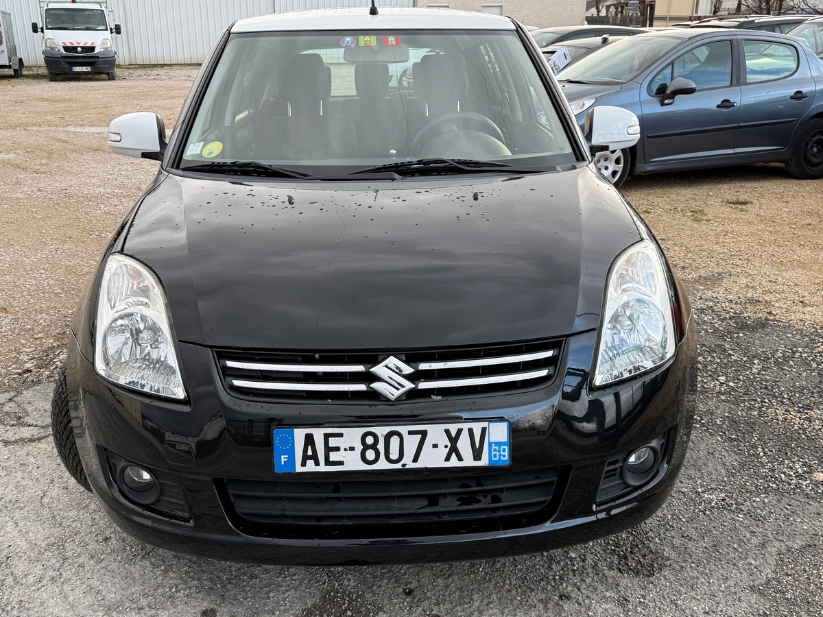 Suzuki Swift 1.3i 92CH EMBRAYAGE NEUF PARFAITE ÉTAT