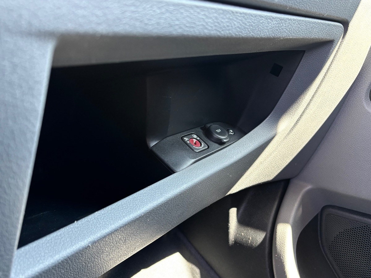 Peugeot Expert L2H1 2.0 120 BVM6 Premium Pack