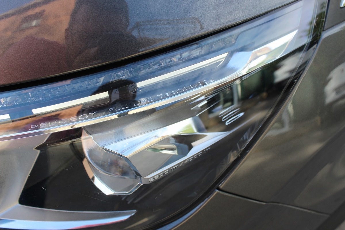 Peugeot 3008 II 2.0 BLUEHDI 180 ch GT EAT6 + CARPLAY + CUIR