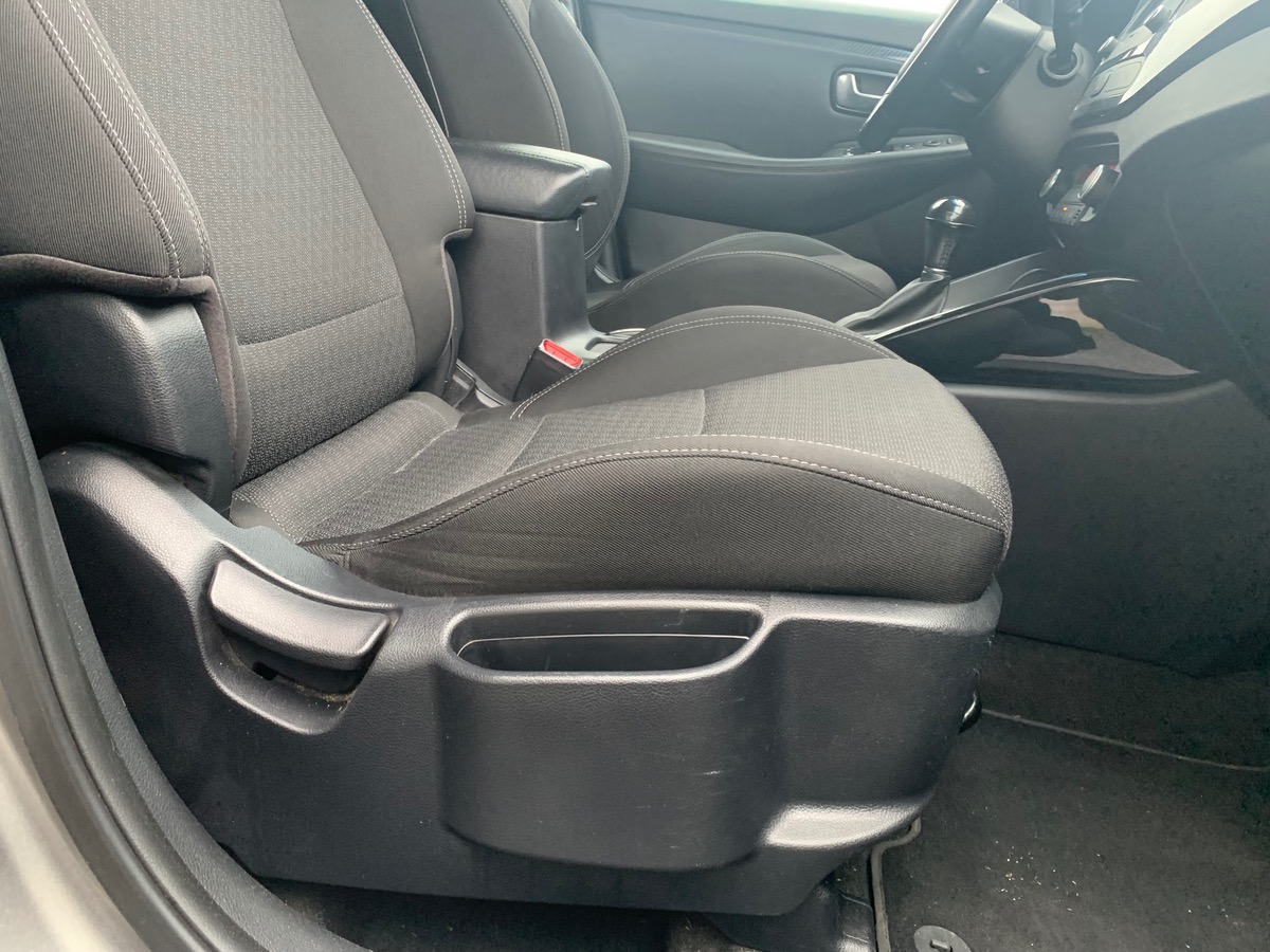 Kia Carens 141 ch | PREMIUM | 7 Places | Phase 2 | Attelage| Toit ouvrant | Caméra de recul | Jantes