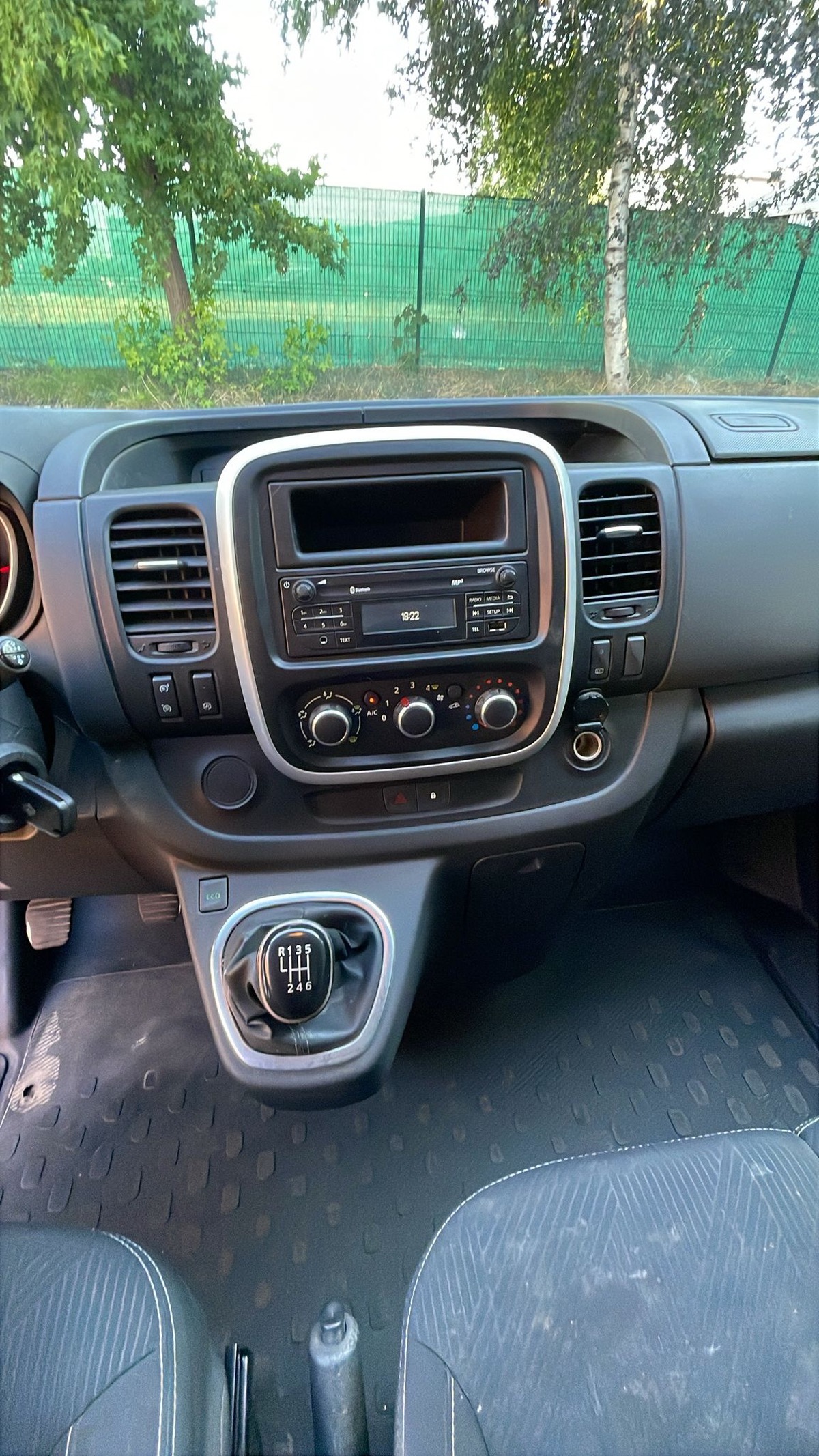 RENAULT Trafic Face lift L1H1 1000 1.6 dCi 95ch Grand Confort E6