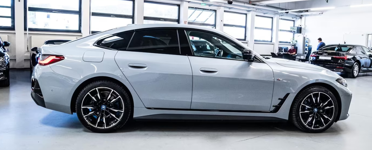 Bmw i4 M50 544ch xDrive GranCoupé Toit ouvrant Gris M Brooklyn
