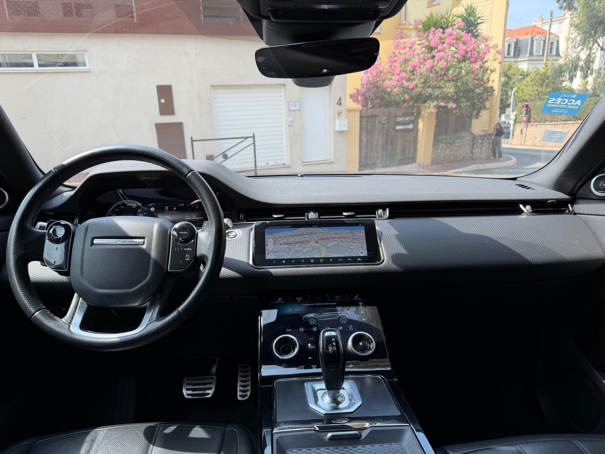 LAND ROVER EVOQUE 2.0 D 150 CV R DYNAMIC / Toit Ouvrant / Meridian / Pack Black / Jantes Noires