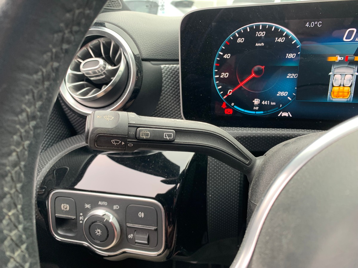 Mercedes-Benz Classe A 116 ch | Progressive line | Pack Sport Black | Pack Premium Plus | Toit pano