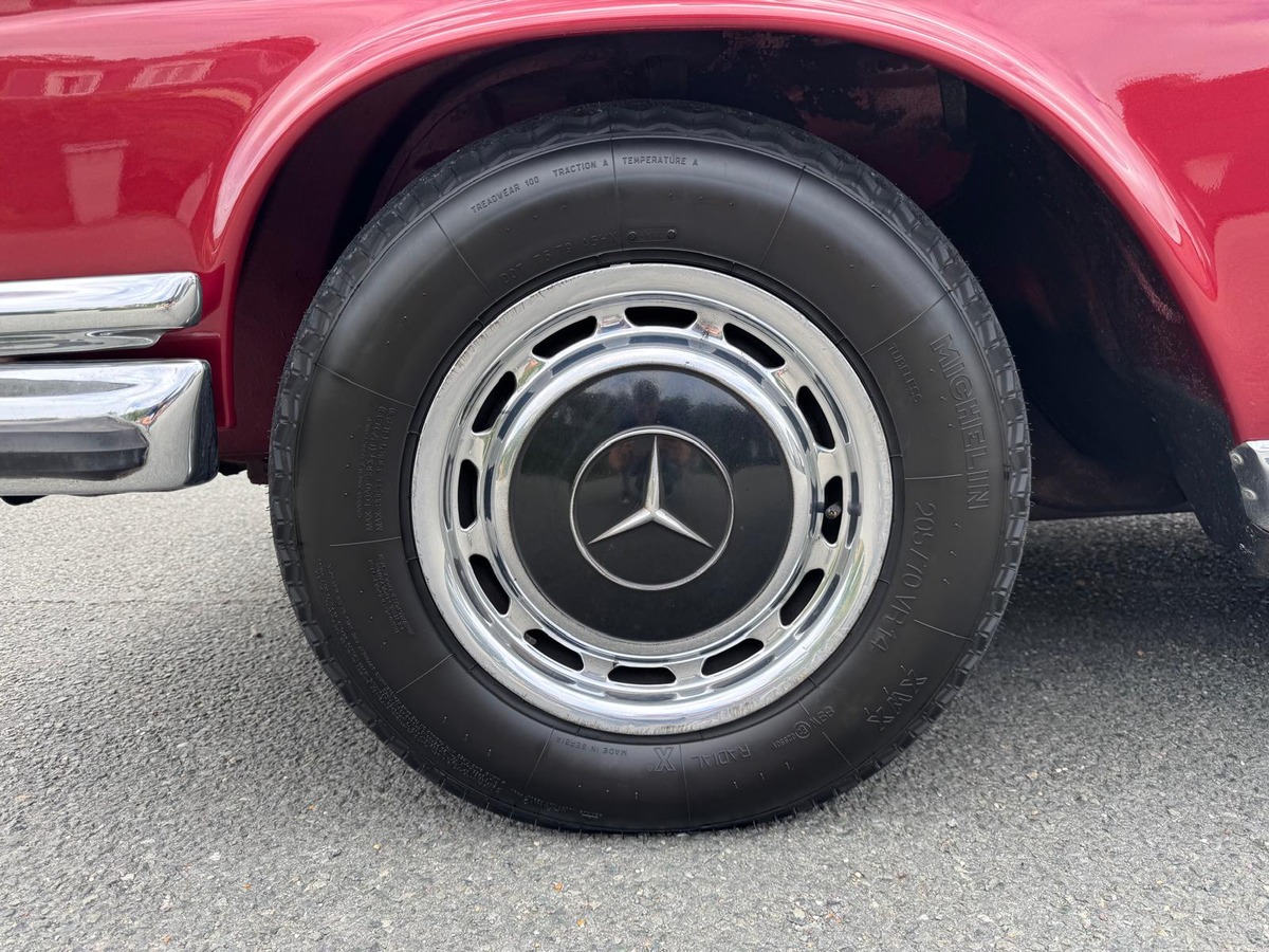 Mercedes-Benz 280 SE 3.5 V8 BOITE MANUELLE