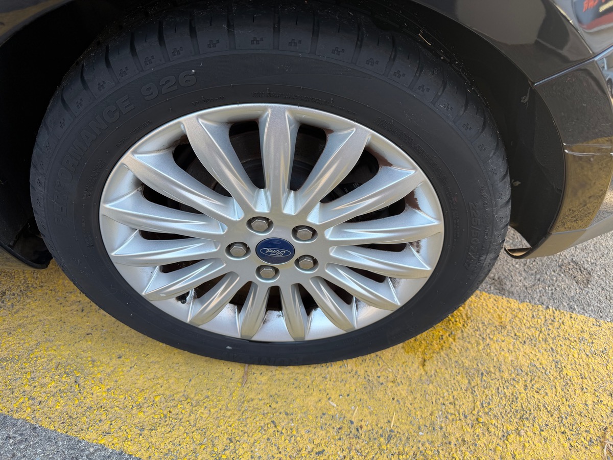 Ford S-max 2.0 Flexifuel 145 CV / Titanium / GPS / Jantes / Moteur à Chaine