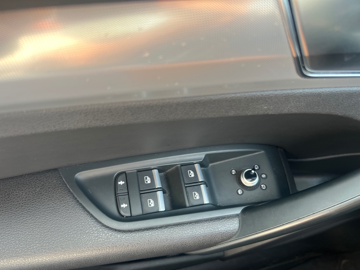 Audi AUDI Q5 35 TDI QUATTRO 163cv DESIGN LUXE S TRONIC, SUIVI COMPLET AUDI, TOIT OUVRANT,