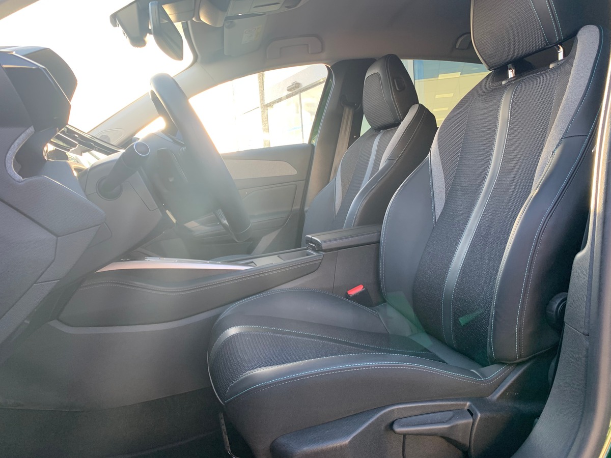 Peugeot 308 130 ch | Allure | Caméra de recul | GPS Cartographique | Régulateur de vitesse adaptatif
