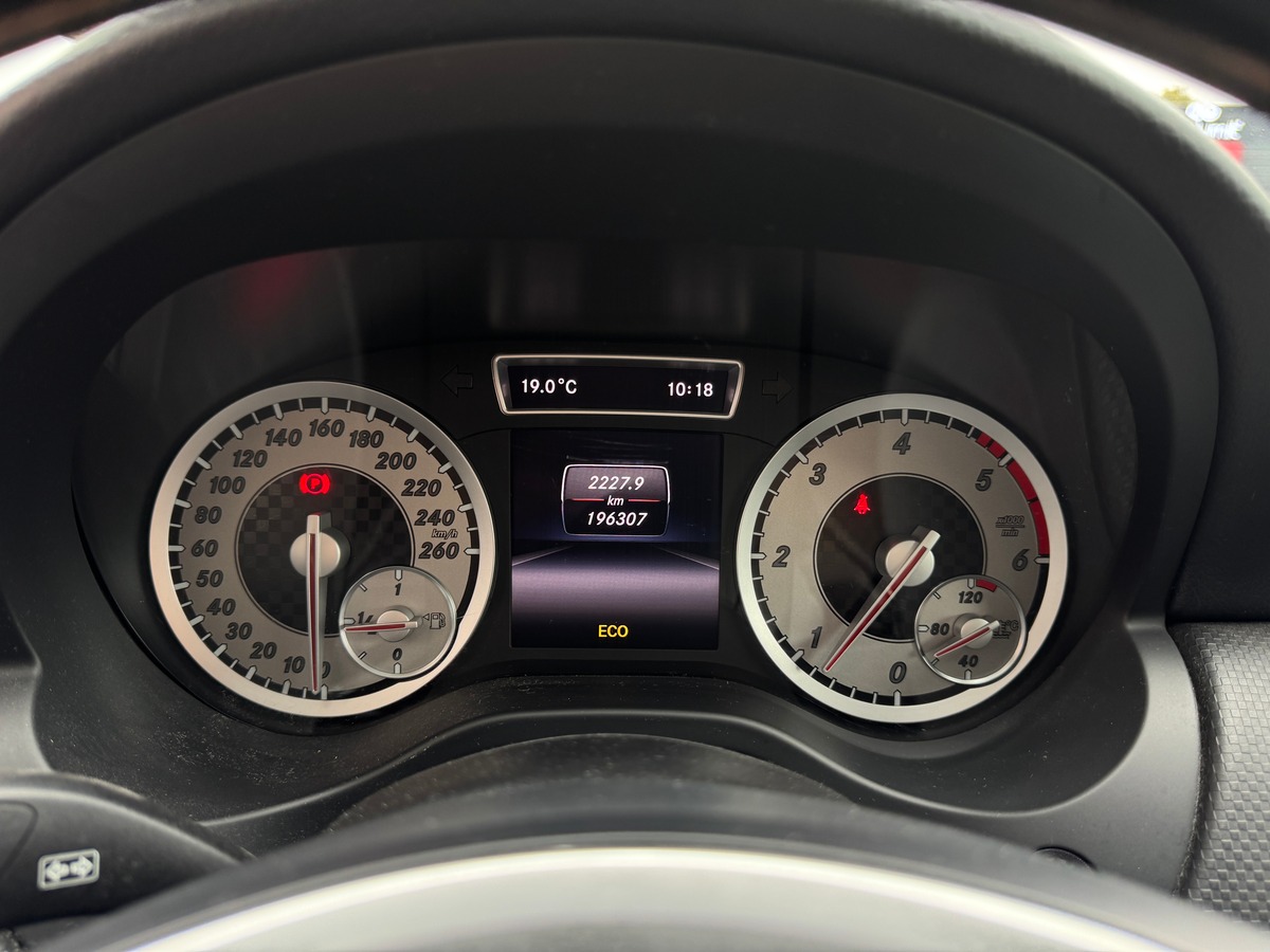 Mercedes-Benz Classe A Intuition (W176) 200 CDi 1.8 CDI BlueEFFICIENCY 136 cv