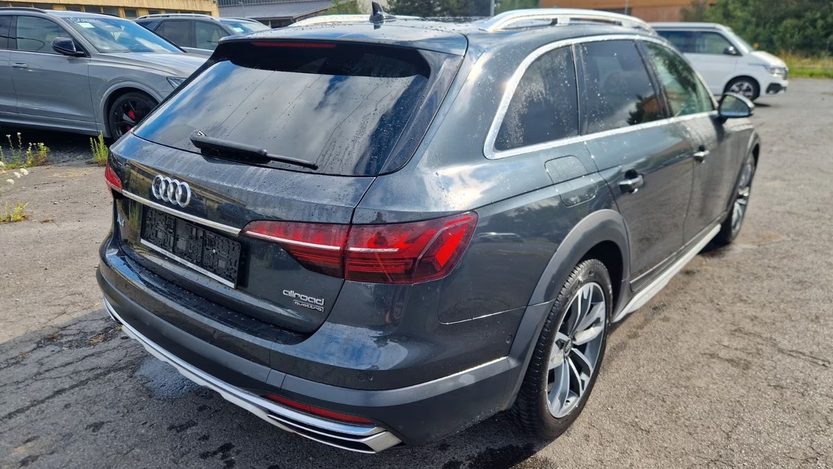 Audi A4 Allroad 40 TDI 204ch Avus quattro S tronic 7/Attelage/Caméra360/Gris Manhattan