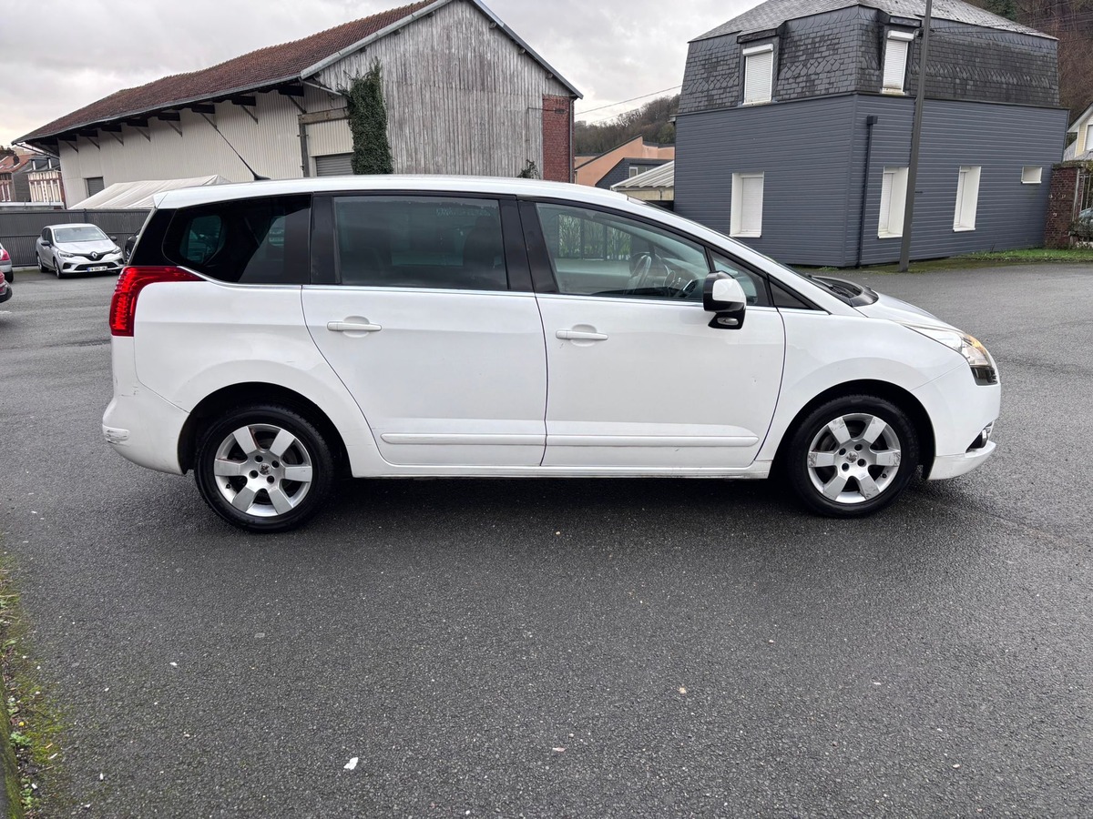 Peugeot 5008 1.6 e-HDi Business Pack - Révisé - Garantie
