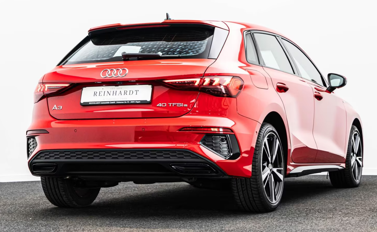 Audi A3 Sportback 40 TFSI e 204ch S line S tronic 6/Bang&Olufsen/Caméra