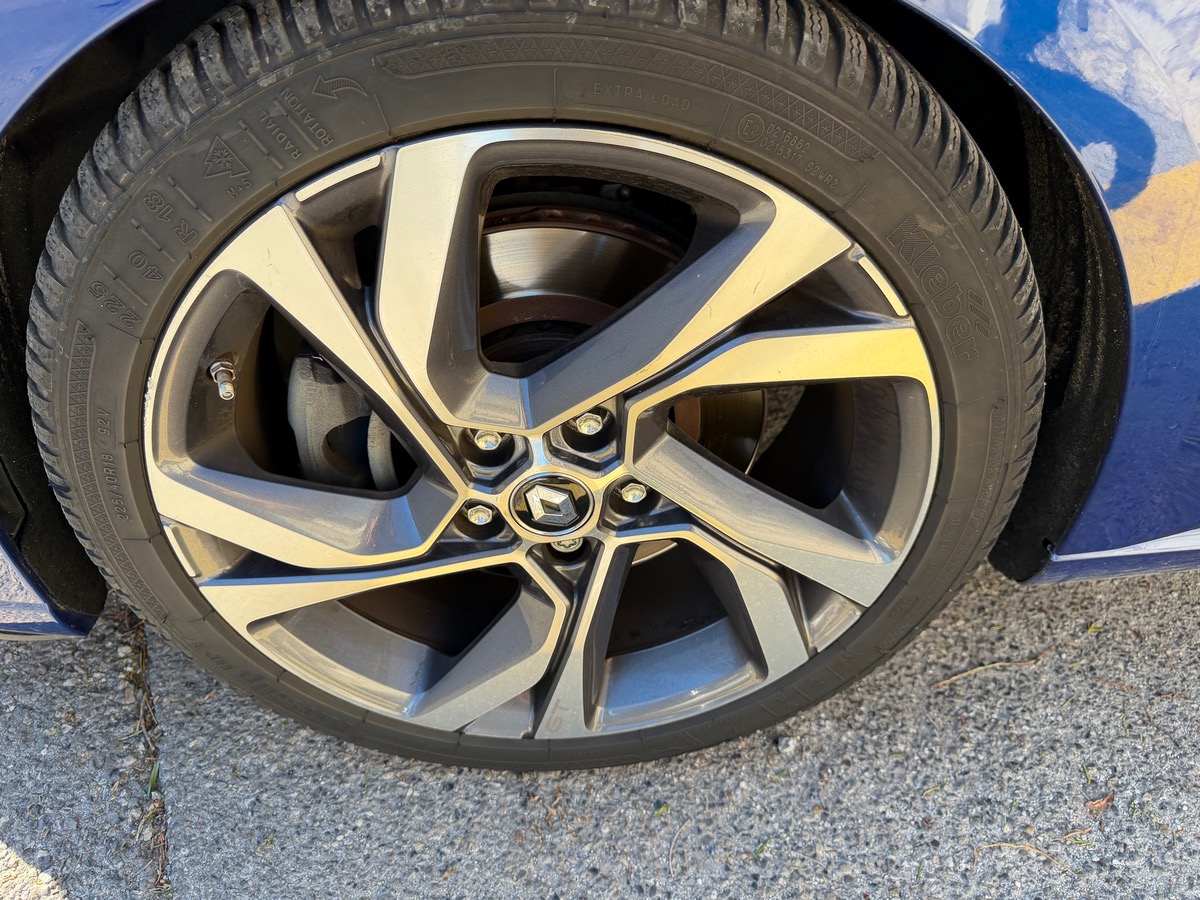 RENAULT Megane GT 1.6 TCE 205 CV 4CONTROL / Ligne D'échappement modifiée / Grand écran / Pack Black