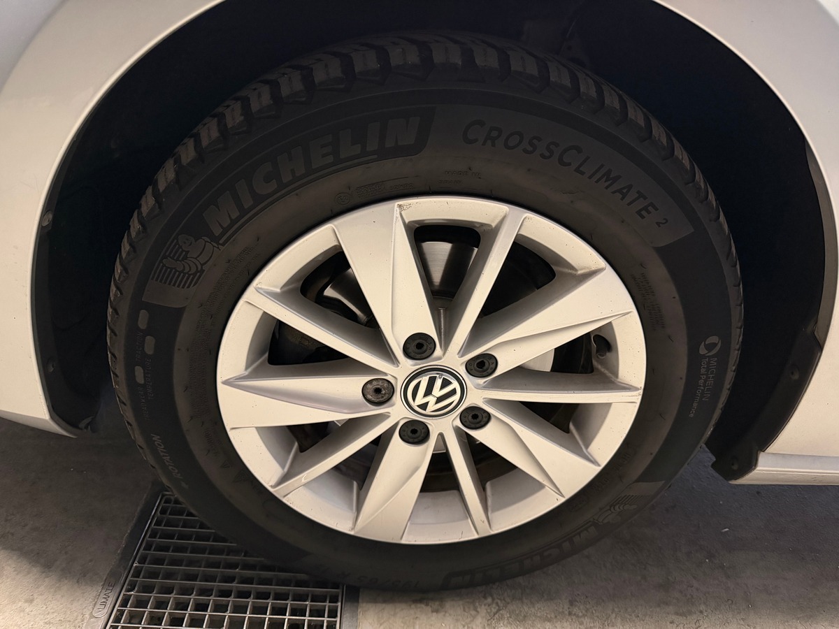 Volkswagen Golf 7 VII tdi 1.6 90ch Confortline