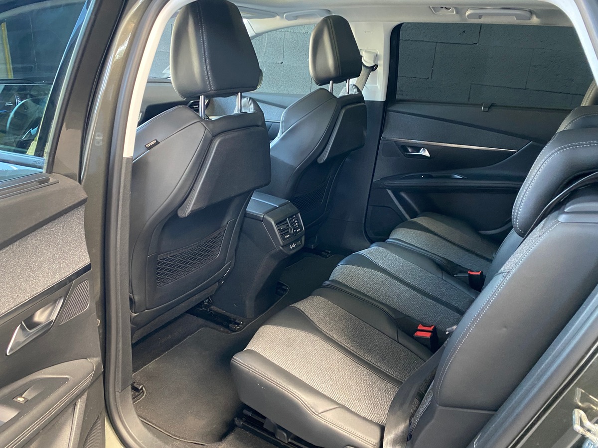 Peugeot 5008 2.0 HDi 180 ALLURE EAT 8