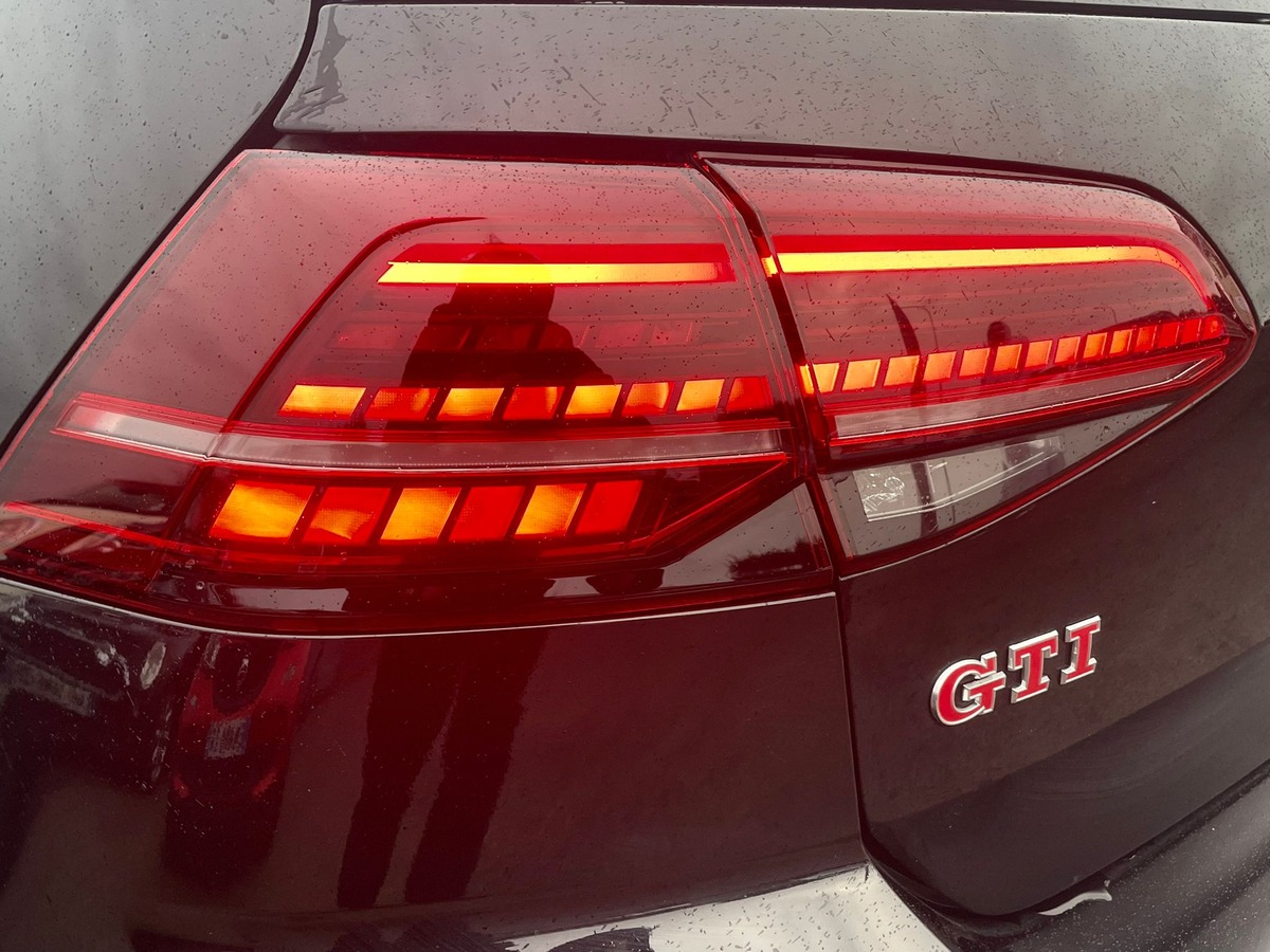 Volkswagen Golf 7.5 GTI PERFORMANCE 2.0 TSI 245  DSG7 5P