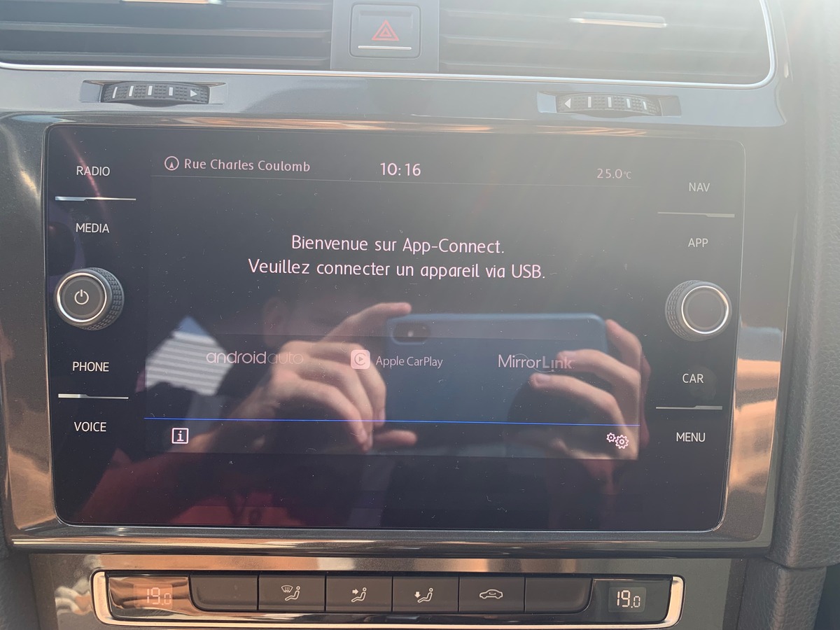 Volkswagen GOLF 7 115 ch | Confortline business | Régulateur adaptatif | Apple car play Android auto