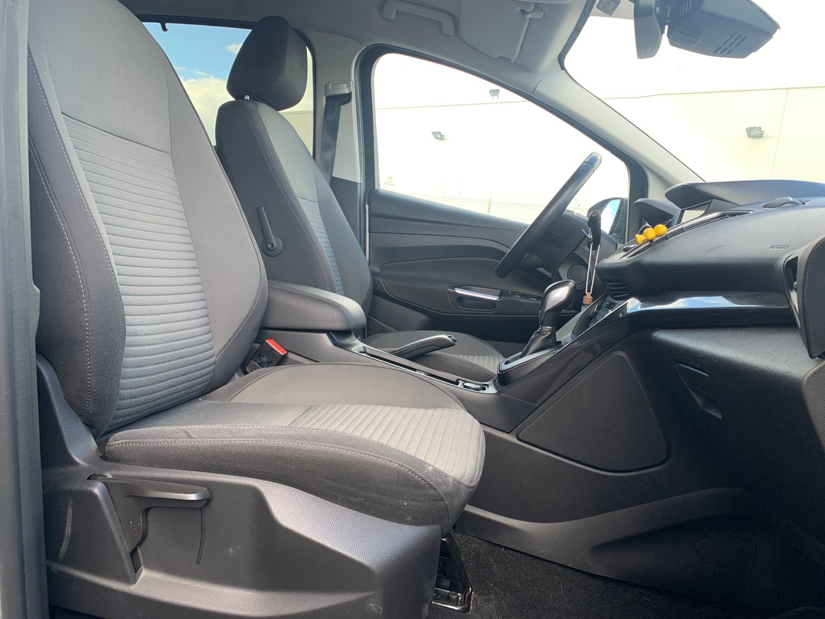 Ford C-max 170 chevaux | Titanium | Radar avant et arrière | Sièges chauffants | Apple car play